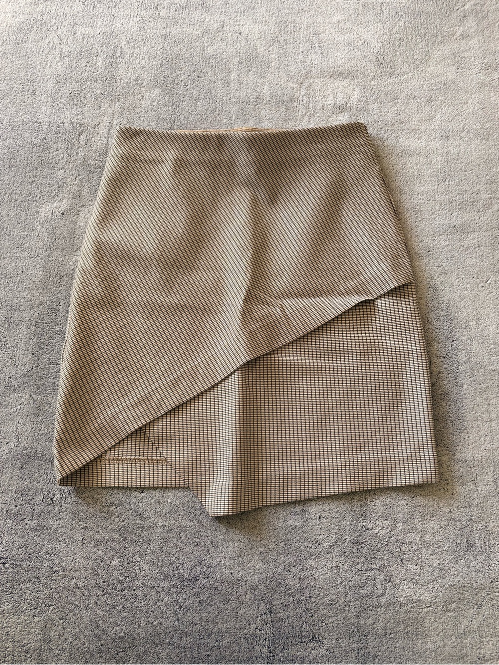 Dynamite Asymmetrical Houndstooth Mini Skirt